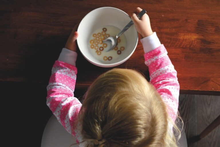 Correlazione tra nutrizione materna e nella prima infanzia e sviluppo di osteoporosi in età adulta
